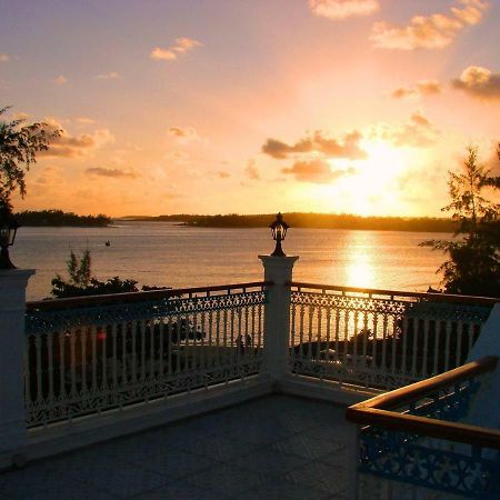 Villa Bella Charming Beachfront Guesthouse Blue Bay Ngoại thất bức ảnh