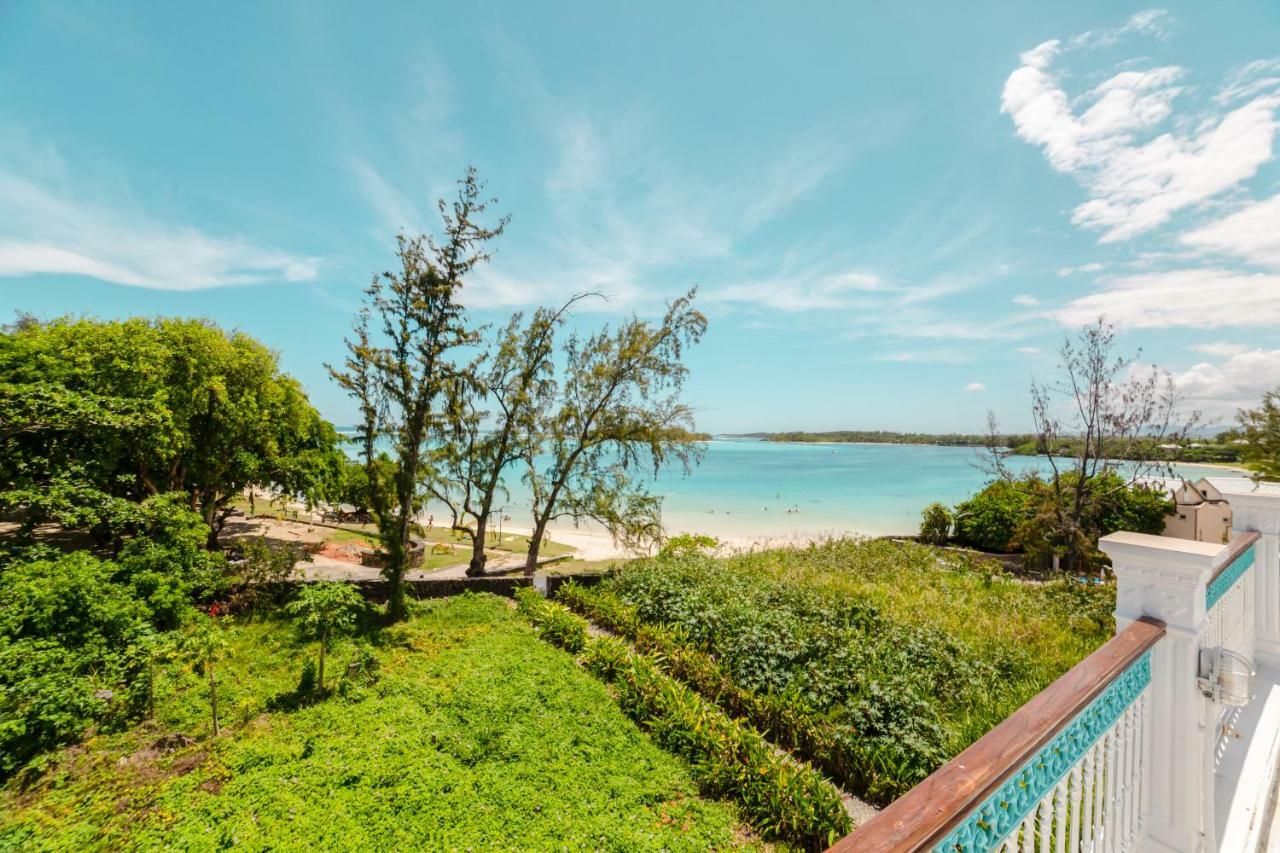 Villa Bella Charming Beachfront Guesthouse Blue Bay Ngoại thất bức ảnh