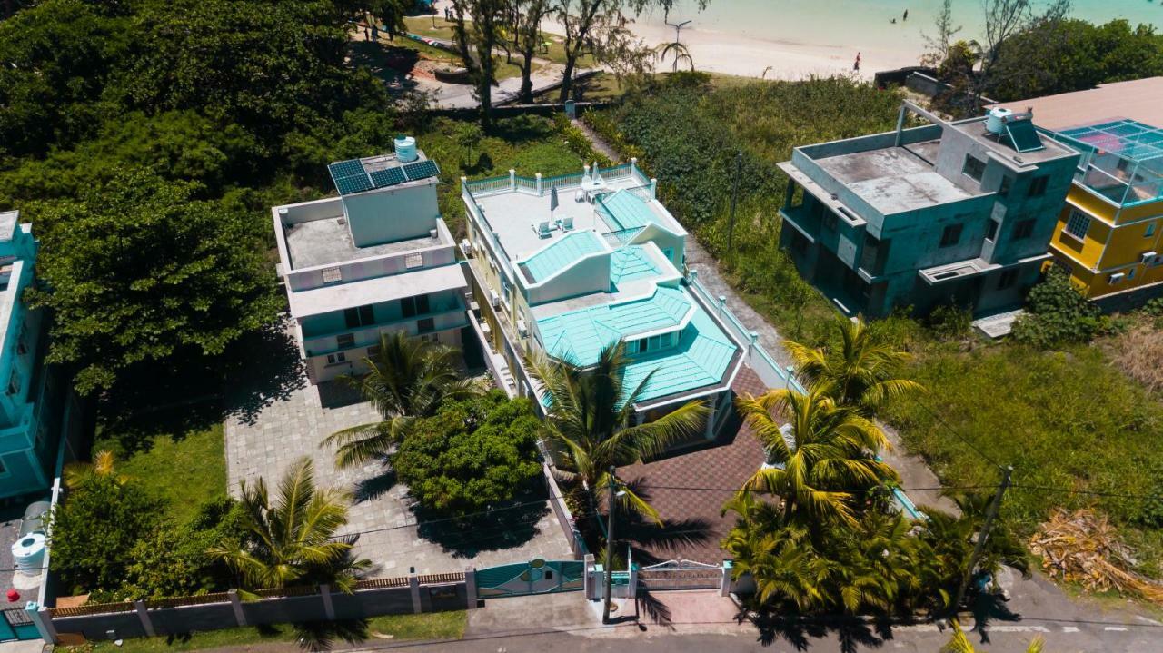 Villa Bella Charming Beachfront Guesthouse Blue Bay Ngoại thất bức ảnh