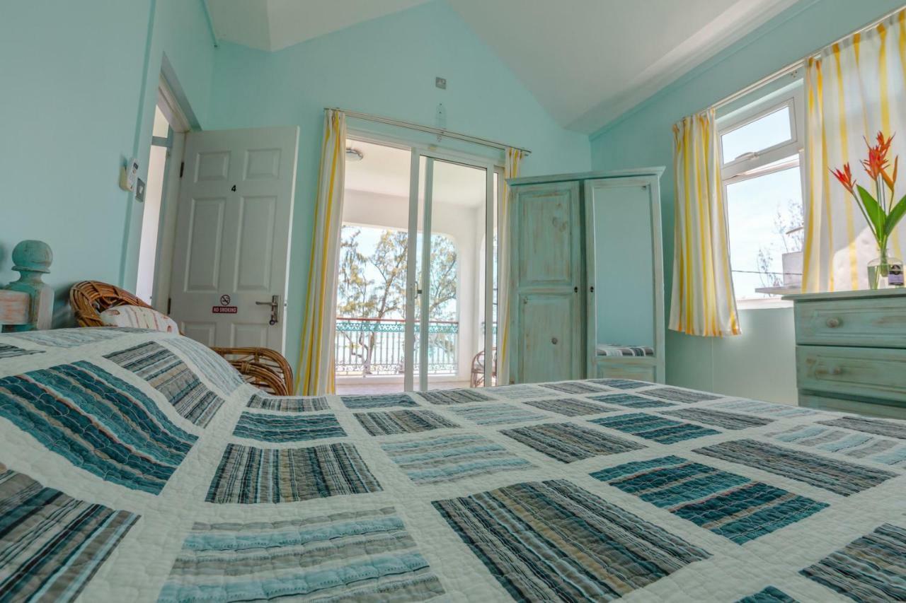 Villa Bella Charming Beachfront Guesthouse Blue Bay Ngoại thất bức ảnh