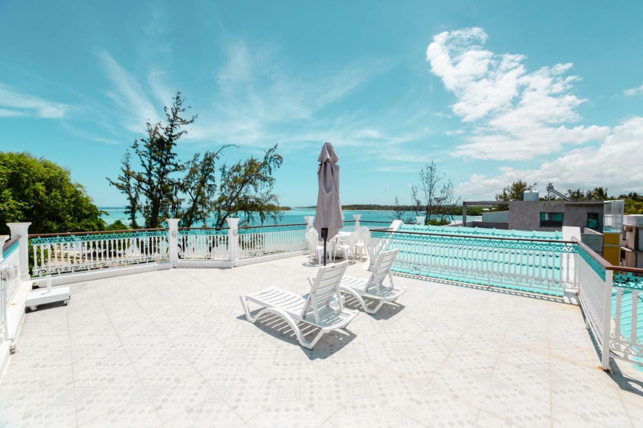 Villa Bella Charming Beachfront Guesthouse Blue Bay Ngoại thất bức ảnh