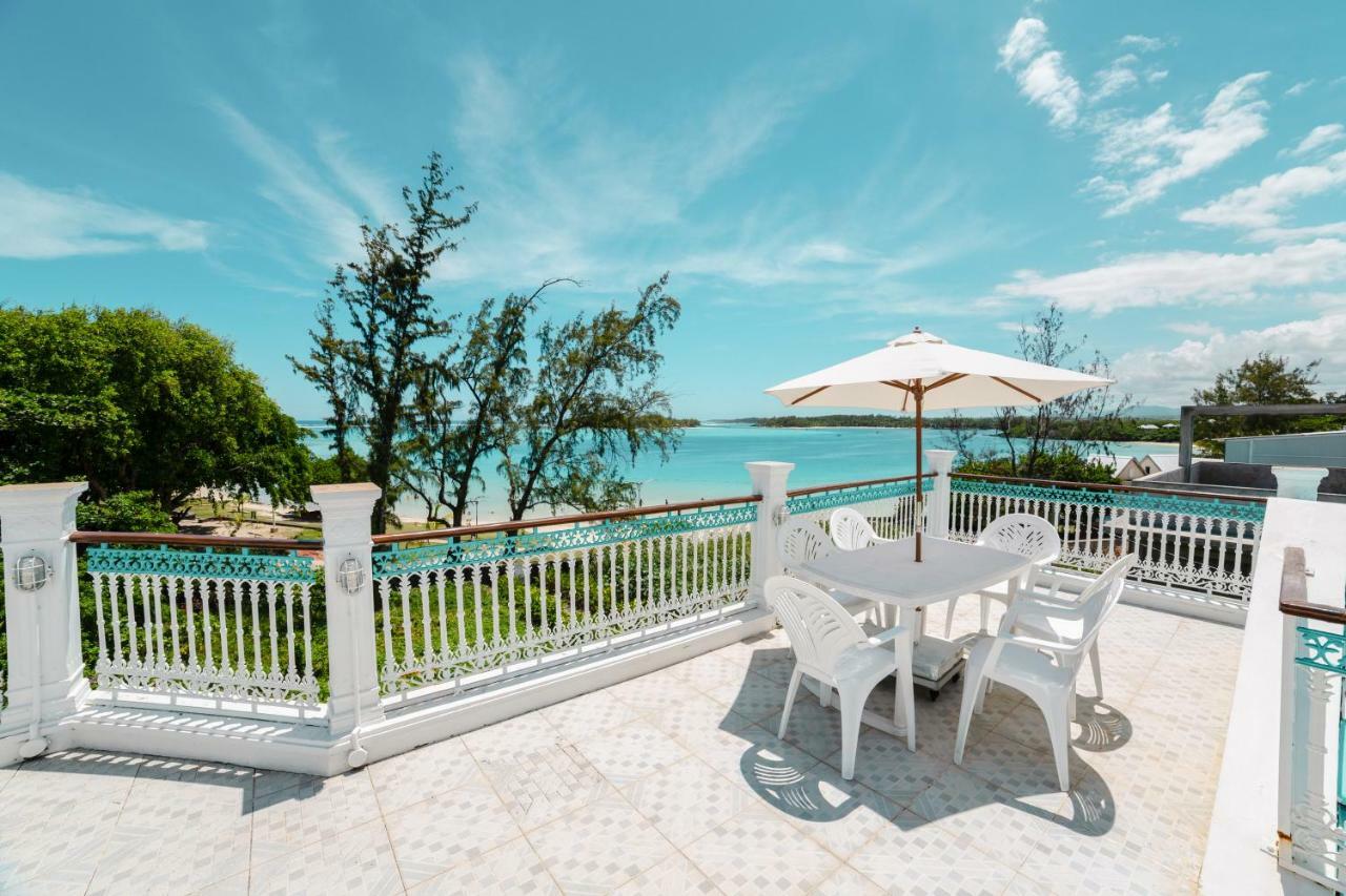 Villa Bella Charming Beachfront Guesthouse Blue Bay Ngoại thất bức ảnh